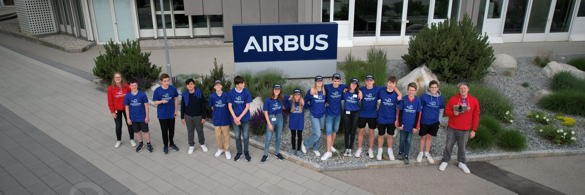 Graduates of the DroneMasters Academy Summer Course at Airbus 2022