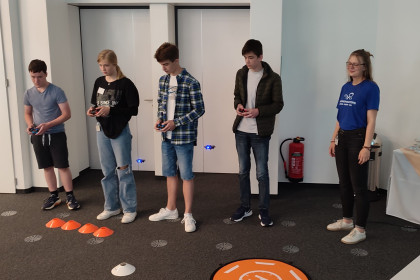 Flight training at the DroneMasters Academy vacation course at Airbus